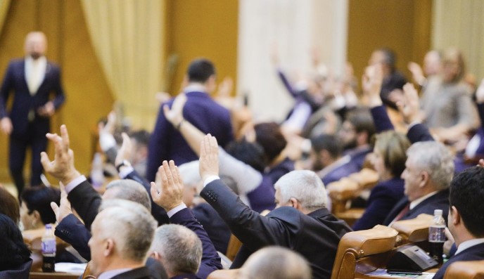 negocieri ale partidelor pro europene la parlament pentru viitoarea configuratie camera deputatilor si senatul ar putea avea mai putine comisii 675eda4872020
