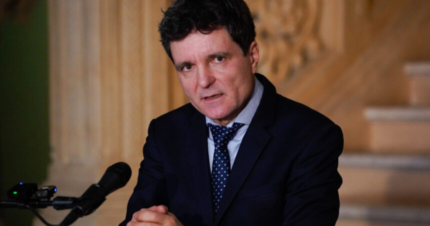 nicusor dan crede ca presedintele iohannis n ar trebui sa demisioneze suntem sub o incercare de destabilizare din partea rusiei 6763f49b80c26