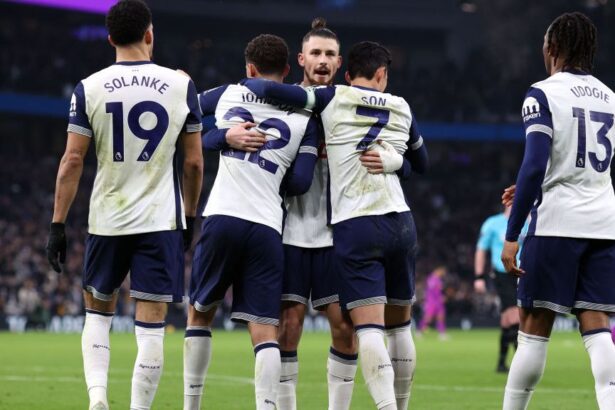 nu am avut de ales daca nu juca el postecoglou dezvaluiri despre dragusin si discurs trist dupa tottenham wolves 2 2 6771b2737cf03