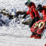 operatiune de extragere a trei cetateni ucraineni in muntii maramuresului au intervenit salvamontistii si politistii de frontiera 676b92c27ed5d