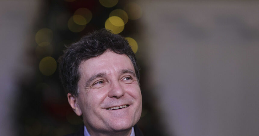 politico scrie despre candidatura lui nicusor dan al carui prenume se traduce micutul nic 67615fa9ad11d