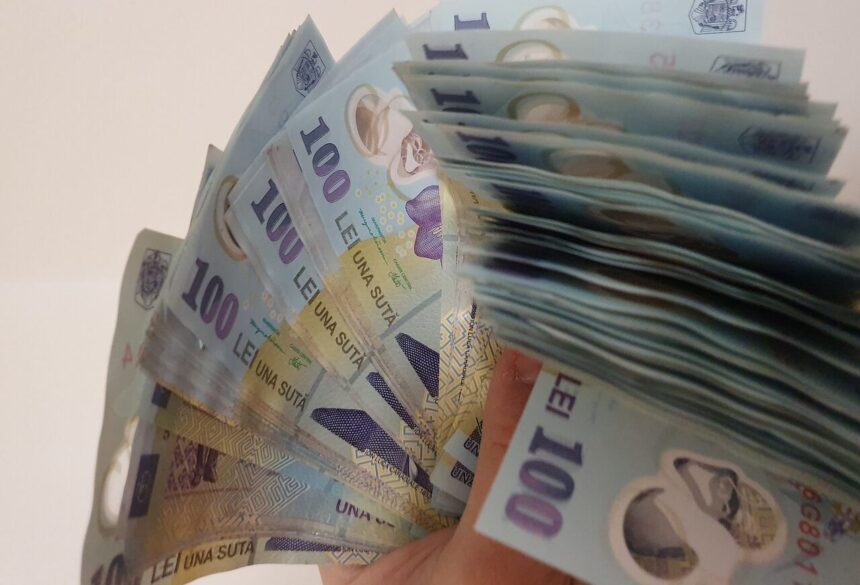 postasii incep distribuirea pensiilor pentru decembrie majorari si beneficii suplimentare pentru pensionari 674dcab4b5cb1