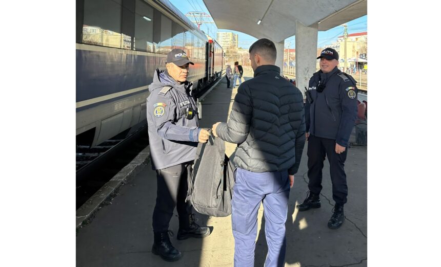 profesionalism remarcabil doi politisti din cadrul ipj constanta ajuta un barbat sa si recupereze bagajul uitat in tren 675da0a8391c1