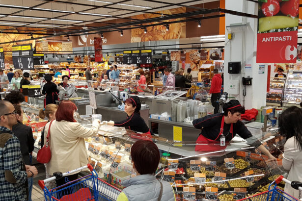 programul magazinelor de sarbatori 2024 pana cand putem face cumparaturi de craciun si revelion 67664c9cce575
