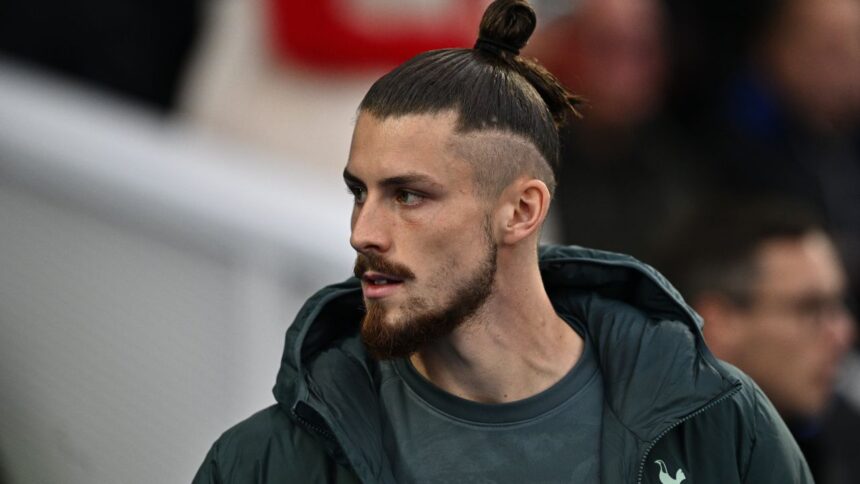 radu dragusin pus la colt nu sunt incantat de cum joaca imi pare rau dar traieste mult din reclama 6755ae98c59d3