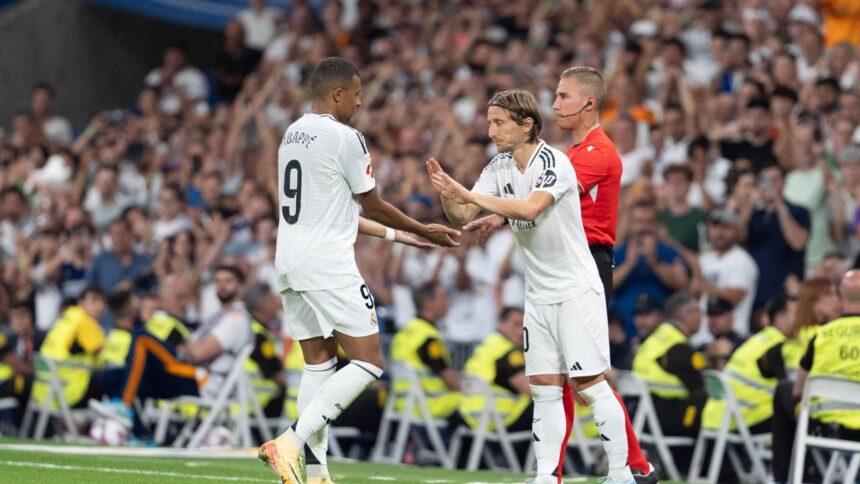 reactia lui mbappe dupa ce a realizat ca modric are mai multe trofee decat varsta lui 676c663815422