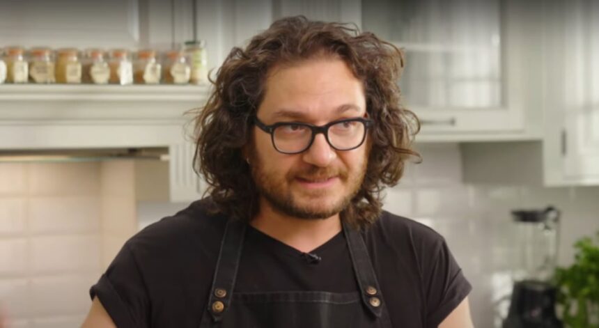 reteta lui florin dumitrescu de salata de boeuf cum trebuie sa fie ingredientele cand sunt amestecate cu maioneza 676e6cd1f3f0e