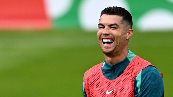 ronaldo inegalabil cele mai bine platite 15 sportive din lume nu castiga intr un an cat cristiano cifrele spun totul 676aed3c40789