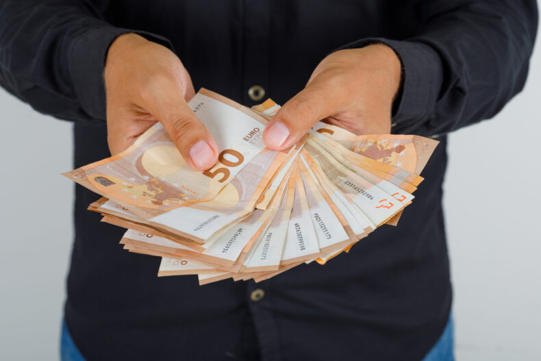 s a castigat marele premiu la loto 6 49 la cine a ajuns premiul de peste 900 000 de euro 674cd5553ad43