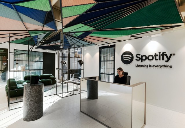 spotify acuzata ca triseaza pentru a plati mai putini bani artistilor 676682bfad808
