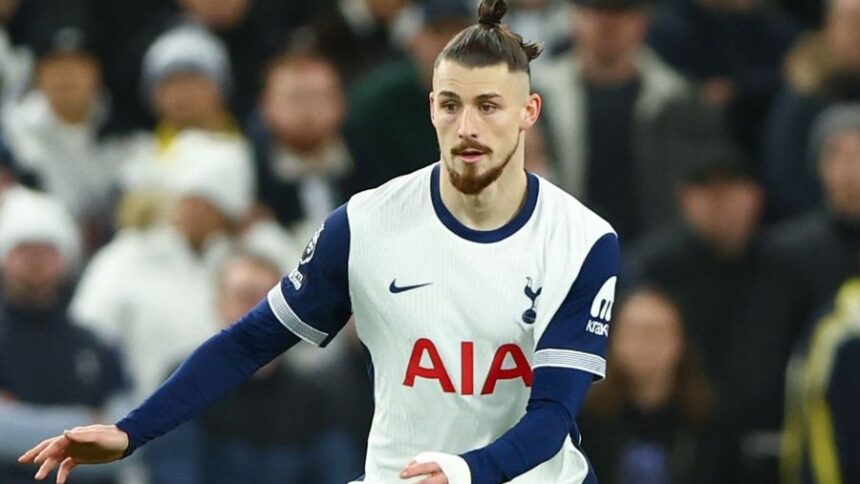 tottenham intr o situatie tragicomica echipa lui dragusin are un stoper de mare valoare dar nu l poate folosi din cauza brexit ului 676ef6c570f65