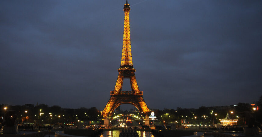 turnul eiffel a fost inchis temporar din cauza unui scurtcircuit cand vor putea fi reluate vizitele 676adbd52214d