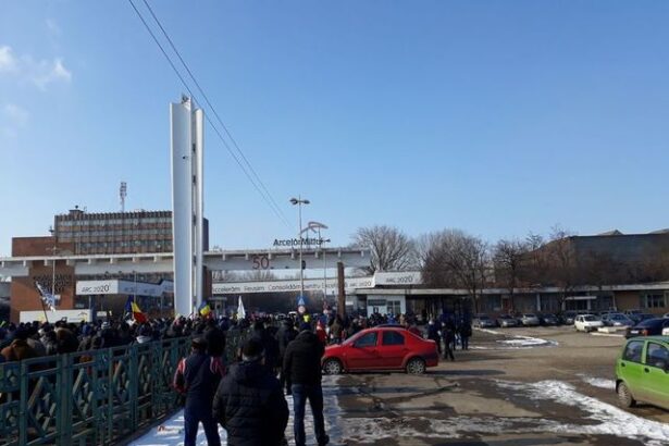 ultima ora arcelormittal hunedoara reduce temporar activitatea cu plata salariilor doar in limita a 75 67532cc6d26e0