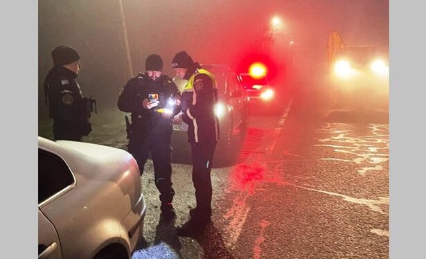 un tanar de 19 ani s a urcat la volan fara permis si a fost prins de politisti pe dn 2a in ovidiu 67617898f2312