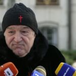 video becali ii da replica lui sumudica ca sa arbitreze play off ul trebuie sa fie in el 676010dc8fd8e