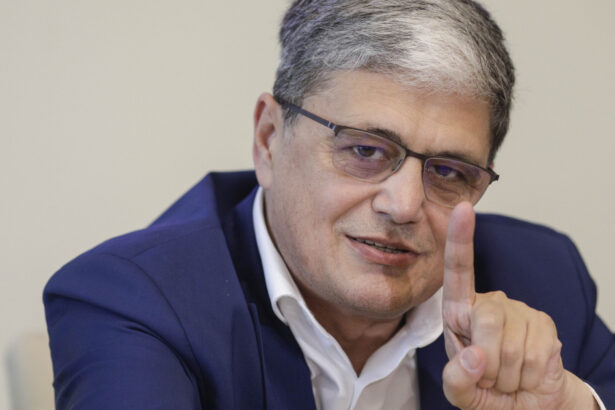video bolos despre efectele crizei politice in economie bancile nu mai imprumuta guvernul e o perioada destul de incerta 67504ee4817dd