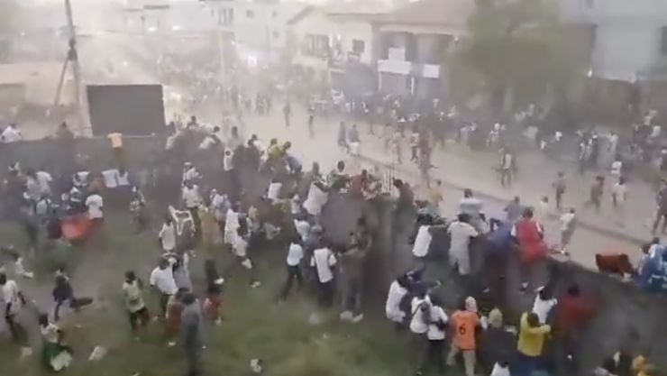 video ce se intampla in dictatura sprijinita de rusia peste 100 de morti la un meci de fotbal dupa o decizie a arbitrului 674d51f4ac7ac