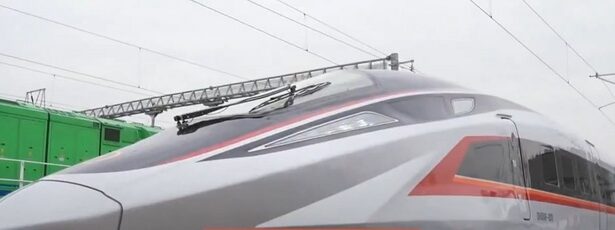 video china lanseaza un tren care poate atinge o viteza de 400 de kilometri pe ora 67714b70dd2f4