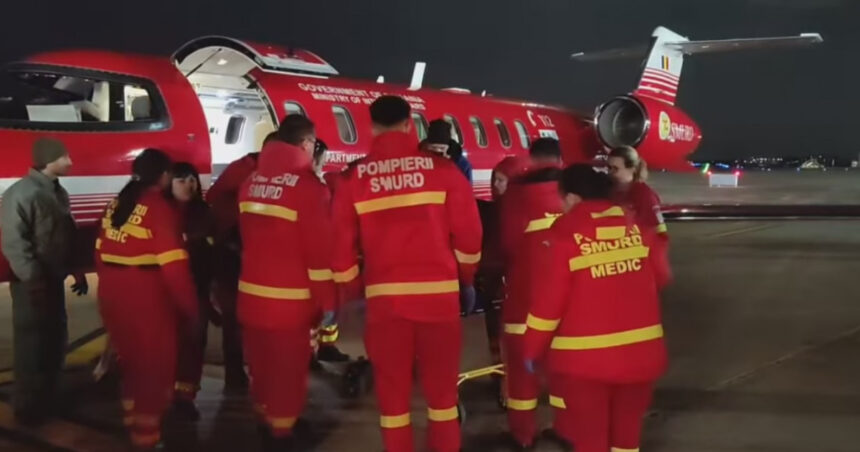 video doua fetite cu arsuri din cauza unei explozii intr o localitate din judetul botosani au fost transportate cu un avion smurd in capitala 675f289d65eb4