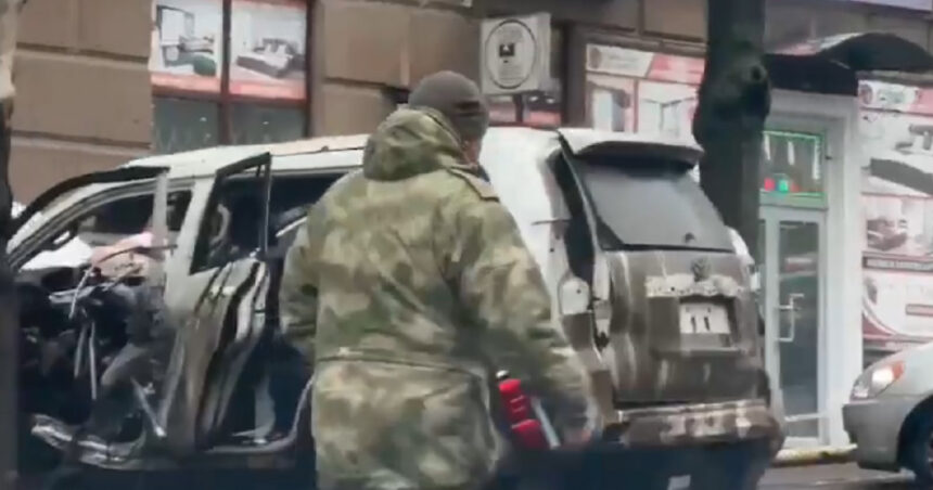 video posibila actiune a serviciilor secrete ucrainene masina fostului sef al coloniei penale olenivka a sarit in aer omorandu l 6756d9b641d35