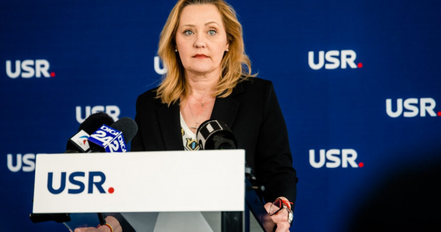 USR refuză să participe la negocierile de la ora 18 pentru formarea noului guvern. Motivele invocate de Elena Lasconi. 1 video usr refuza sa participe la negocierile de la ora 18 pentru formarea noului guvern motivele invocate de elena lasconi 676056f7abfaa