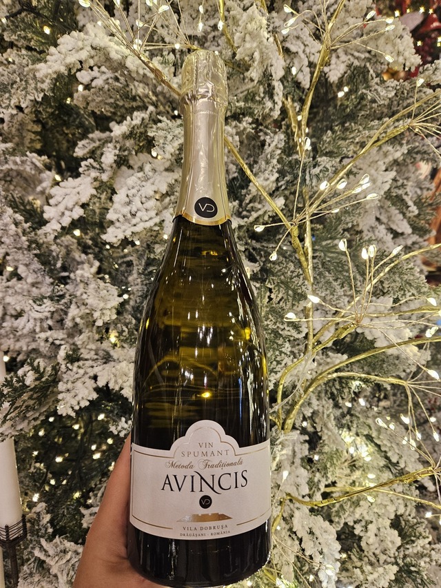 vinul zilei un spumant romanesc remarcabil potrivit pentru seara de revelion imbina notele de paine proaspata cu izuri citrice si note de caise 676fa833d70f9