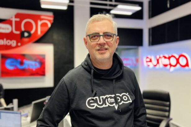 vlad petreanu si a dat demisia de la matinalul europa fm motivul plecarii prezentatorului 675fe221b38e8
