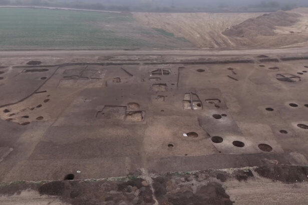 21 de situri arheologice au fost identificate pe santierul noii cai ferate arad timisoara in ultimul an avem de toate 679bb1fb545ca