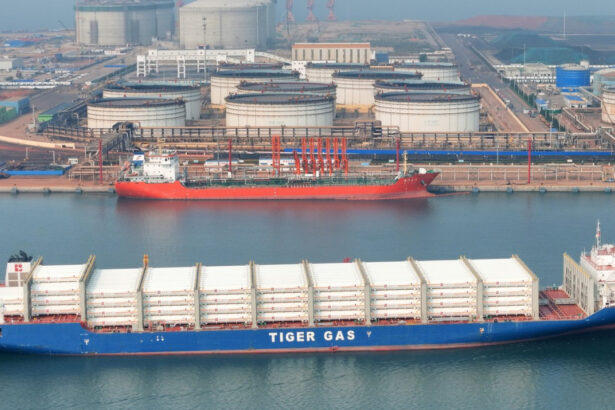 500 000 de tone de produse petroliere rusesti sunt blocate pe mare in urma sanctiunilor sua 6788a1bb21c23