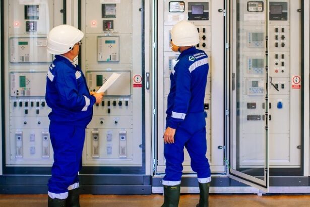 a fost infiintata la bucuresti compania mixta de fabricare de echipamente energetice a electrica sa cu un gigant al liderilor din emirate e condusa de un roman si doi indieni 678d8a4a09011