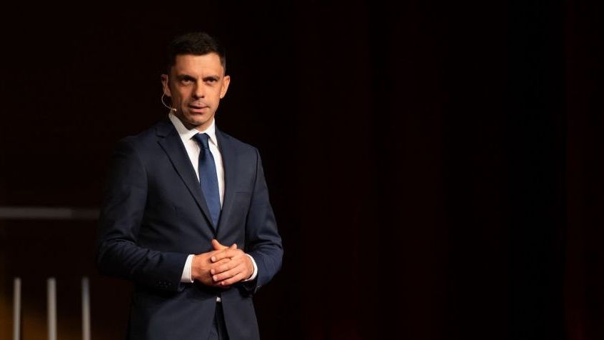 a fost necesar sa vin eu ungur fostul ministru novak reactie virulenta pe retelele de socializare ce l a deranjat 678420563adf8