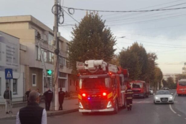 alerta in mangalia arde o casa pe strada ion ghica intervine si smurd ul 678a17cda1d2e
