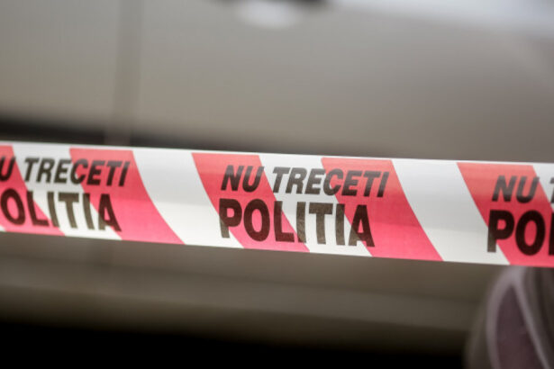ancheta in neamt dupa moartea unei femei care a cazut de la etajul patru un barbat a fost gasit cu rani in apartament 67963de0414d7