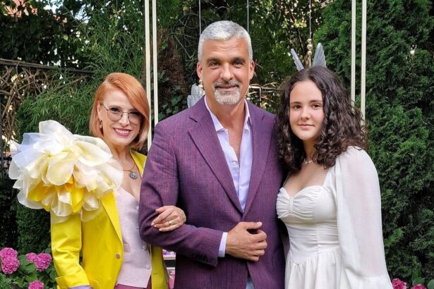 anuntul facut de aurelian temisan dupa 18 ani de casnicie cu monica davidescu ii multumesc bunului dumnezeu pentru tot ce am trait indiferent ca unele nu au fost clipe fericite 679a4d9a845b9