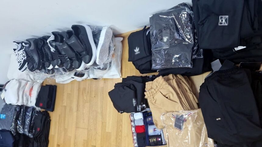 articole vestimentare susceptibile a fi contrafacute in valoare de 60 000 lei confiscate de politistii de frontiera romani la mangalia 678e34c66cb2f