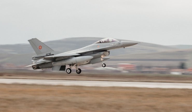 atacuri cu drone la dunare la frontiera cu romania au fost ridicate doua aeronave f 16 6799cf1a744f0