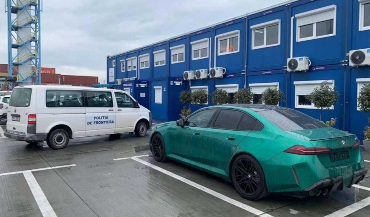 autoturism de lux in valoare de 150 000 de euro descoperit de politisti in portul constanta 6794c832b3b6f
