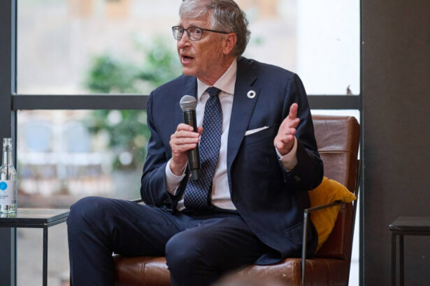 bill gates trebuie sa accepti ca ai putea fi tratat ca antihristul pentru ca incerci sa ajuti ce crede despre musk si trump 679865a0c6e8c