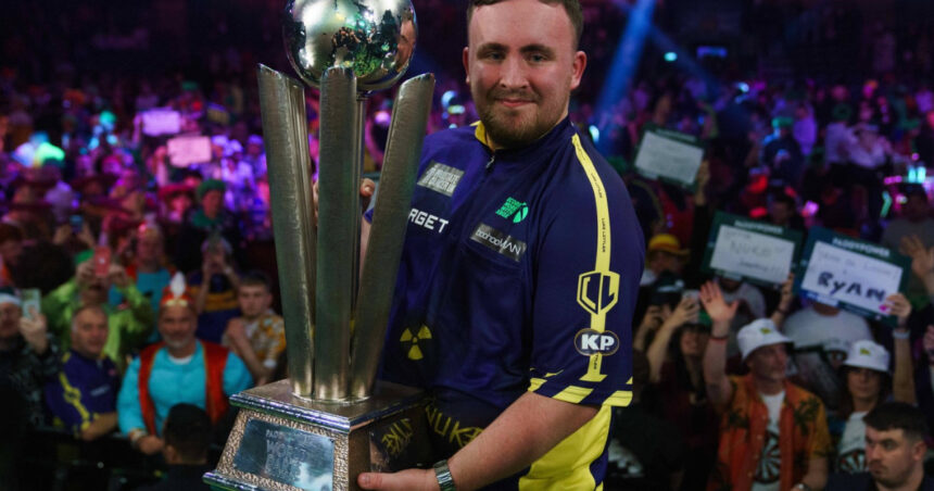 britanicul luke littler a devenit cel mai tanar campion mondial la darts din istorie 677d097fb6c43