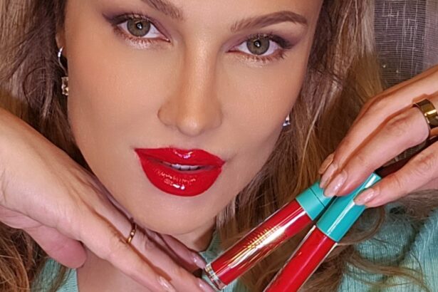 cat costa rujurile lansate de lora cantareata si a dezvoltat afacerea cu cosmetice ma uimeste numarul de femei care comanda 678d1ae3c5603