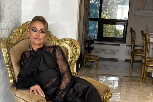 cate kilograme are gabriela lucutar regina intunericului cum isi mentine silueta cand nu merg la sala ma mentin in forma alergand prin cimitire 679b66f9633c8