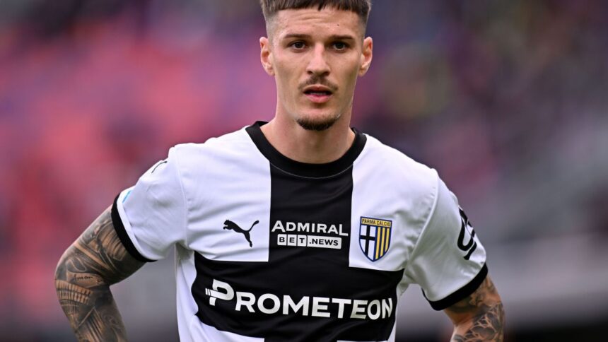ce oferta a facut fiorentina pentru dennis man e mai putin decat a primit fcsb ul de la parma 67901679a2c88