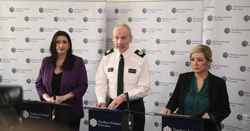 cel mai inalt nivel de alerta decretat in irlanda si irlanda de nord inainte de furtuna eowyn scolile au fost inchise 6792891120e2f