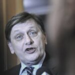 crin antonescu nu va candida la prezidentiale fara sprijinul coalitiei nu am posibilitatile nu m as putea finanta nu am de ce sa ma apuc sa alerg sa adun bani donatii 6783f1307e91b