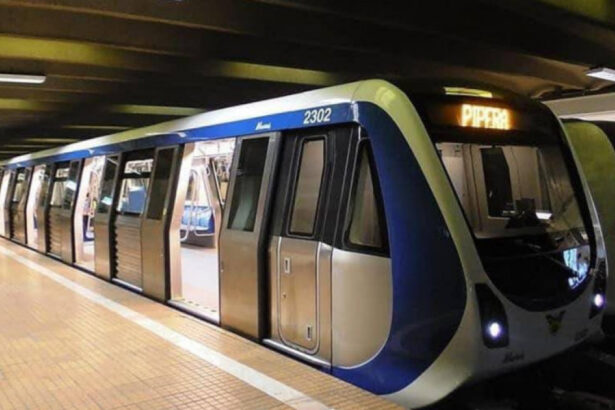criza la metrou au fost scoase trenuri din circulatie iar angajatii metrorex ameninta cu greva din cauza restructurarilor 679a600fb5795