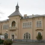 doua familii vecine s au judecat opt ani pentru o parte de locuinta dupa dezmembrarea acesteia insa in cele din urma au renuntat la proces 67942e5b94453