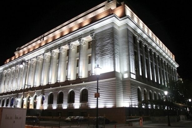 economistii se asteapta ca bnr sa deschida anul cu dobanzile pe loc ingrijorata de inflatie si situatia fiscala cand pot veni primele scaderi 67854942d2e77