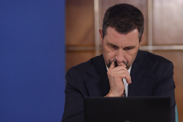 exclusiv barna tanczos noul ministru al finantelor vrem sa promovam mai mult imprumuturile directe de la populatie sa reducem presiunea pentru finantari de pe extern in 2024 statul a imprumutat d 6784a186a7267