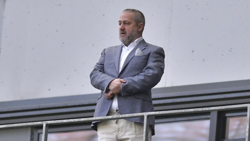 exclusiv cine este favorit sa o preia pe universitatea craiova dupa plecarea lui galca i a parasit cu scandal pe olteni 67988fdee0071