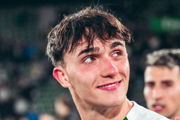 exclusiv printul albert cine este fotbalistul roman de 16 ani care a debutat in segunda si lupta pentru promovarea directa in la liga o coincidenta e 6798ac863eaac